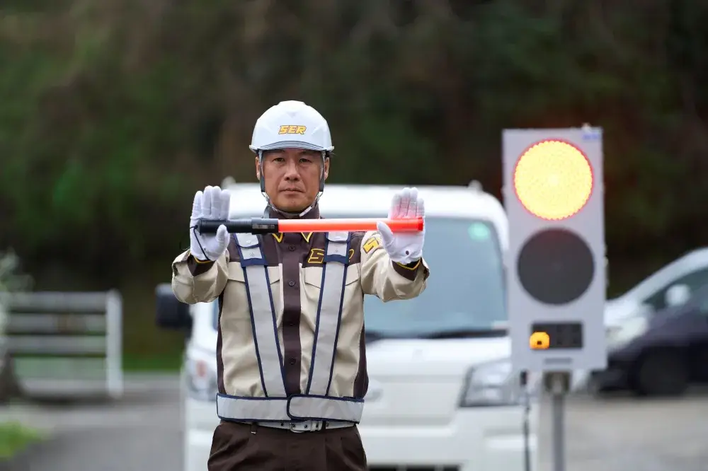 高収入＆安定！高速道路の警備員募集！安定して長く働きたいあなたに
