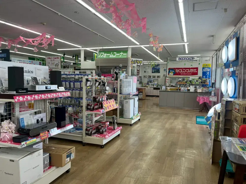 清潔感のある広々とした店内が自慢です♪