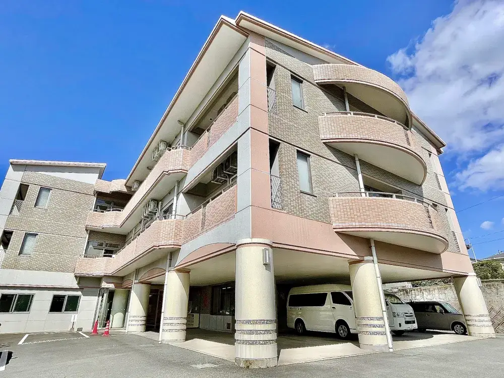 ＜夜勤専属の介護スタッフ募集／経験者＞資格取得の支援制度あり！