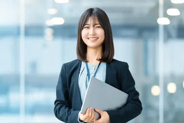 育児・介護と両立しながら無理のない働き方をしたい方にオススメです！保険の営業スタッフ募集