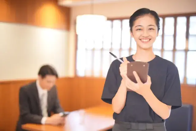 市電「天文館駅」より徒歩1分！通勤もラクラク！未経験からスタートOKのとんかつ店のホールスタッフ募集