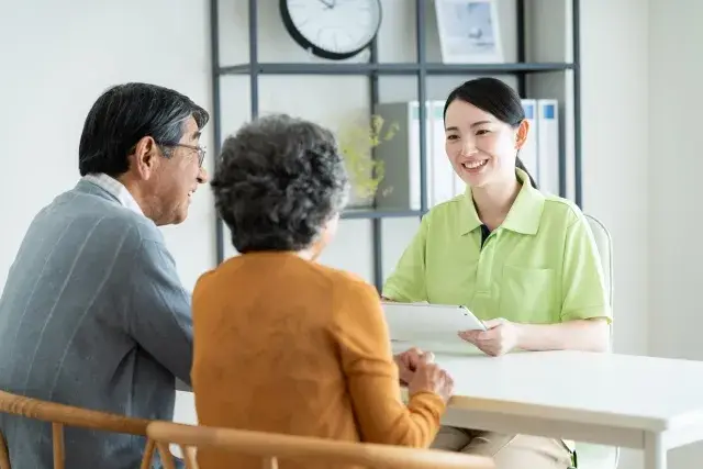 社会福祉士募集　病院・施設での相談支援業務　子育て支援充実（学校行事等で使える有給有）