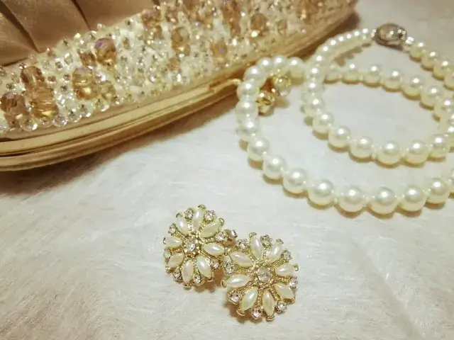 ドレスアップしておもてなしを♪