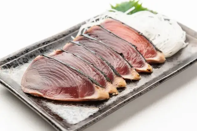 ＜未経験OK！鰹のたたき製造スタッフ＞直接雇用のチャンスあり◎幅広い年齢層のスタッフさんが活躍中！