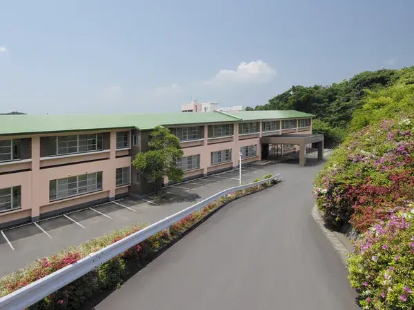 ＜未経験者可＞高齢者介護施設の正社員介護スタッフ