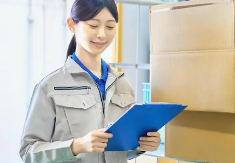 【女性スタッフ多数活躍／倉庫スタッフ募集】9:30〜16:00 ／ 土日休み ／ 未経験OK！