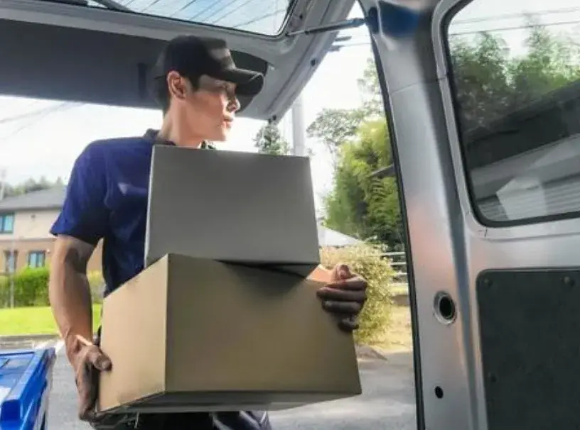 稼げる！安定できる！住める！ 鹿児島市内の宅配ドライバー正社員募集／月給最大40万円