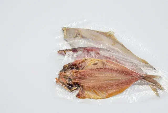 【短期！4月1日～5月末まで】食品の包装・箱詰め軽作業／時給1300円／重量物なし！