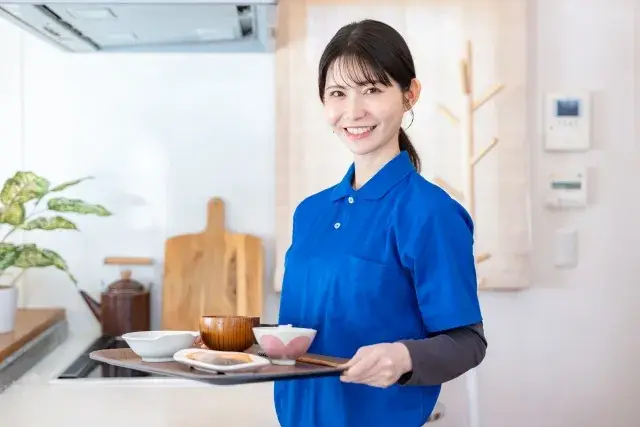 【積極採用】グループホームのお仕事！30～50代の女性スタッフさん活躍中