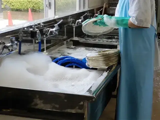 大学病院内の洗い場スタッフ募集