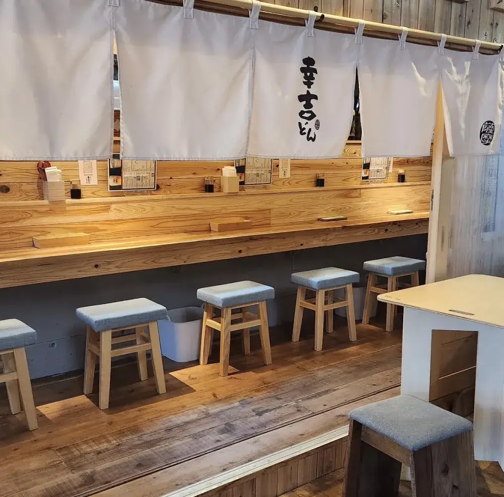 【未経験者大歓迎】オープンから約半年！天文館の客席15席ほどの落ち着いた居酒屋でスタッフ増員募集  