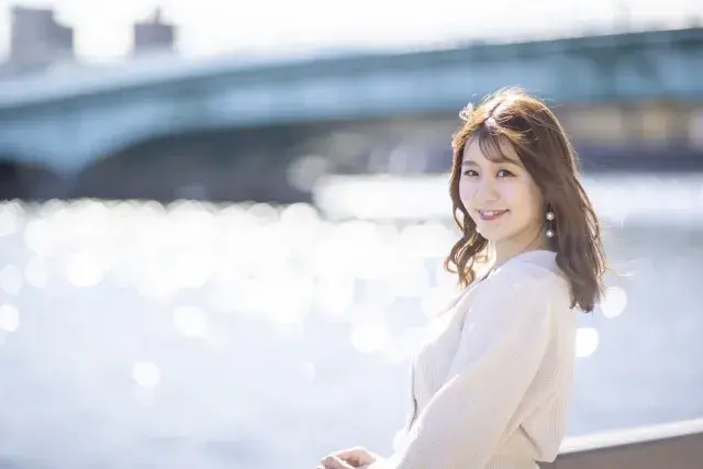 【28年の実績×厚労省認可×紹介制で安心】未経験OK♪日払い×週1日・2時間～OKの自由シフト制！フロアレディ募集！