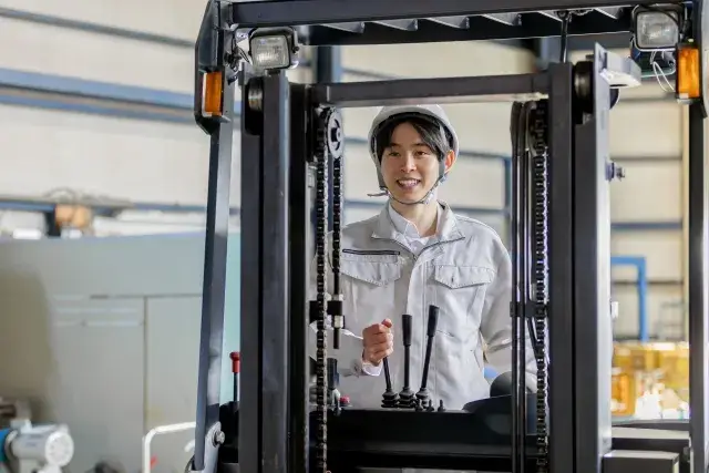 【勤務時間帯が選べる】時給1,250円｜ブランクOK・経験者歓迎｜冷凍食品倉庫のリフト・ピッキング作業