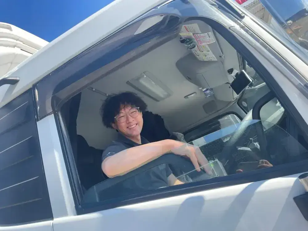 【未経験OK×経験者優遇】家族時間も大切にできる大型ドライバー／月給30万円以上！頑張り次第で年収600万円も♪