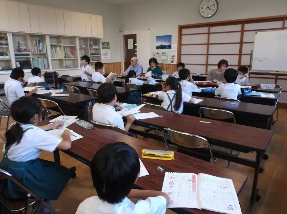 子どもたちの「できた！」を支える、やりがいあるお仕事。 週2日・短時間勤務で、家庭やWワークとも無理なく両立ができます。