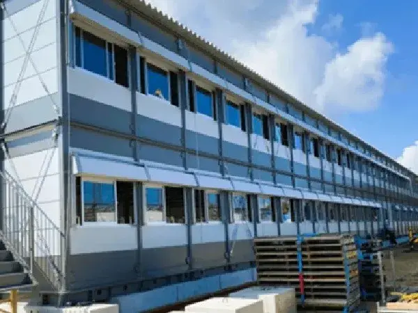 【契約社員】1000人規模の作業員宿舎での管理職候補（馬毛島/住み込み）