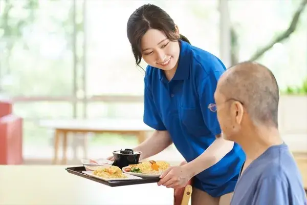 未経験OK｜年齢不問｜障がい者施設の生活支援員（正社員）｜賞与年2回・夜勤手当あり