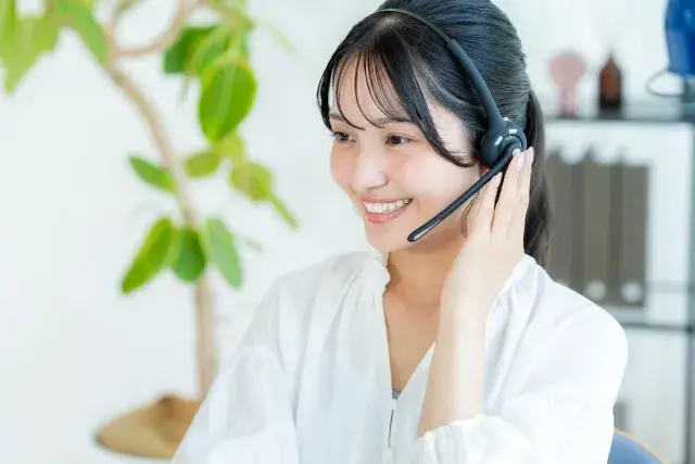【7〜8月限定】受電メインの電話応対スタッフ募集｜高時給1,450円でしっかり稼げる｜未経験歓迎｜マニュアル完備・研修あり
