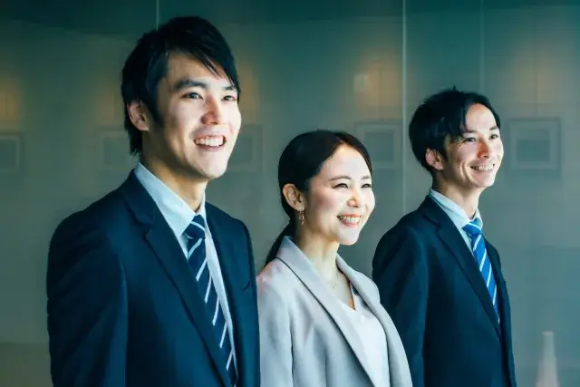 【大手メーカー勤務×正社員前提】鹿児島で安定して働ける営業職！／プラスチック製品や紙袋製品を扱う企業での法人営業スタッフ募集