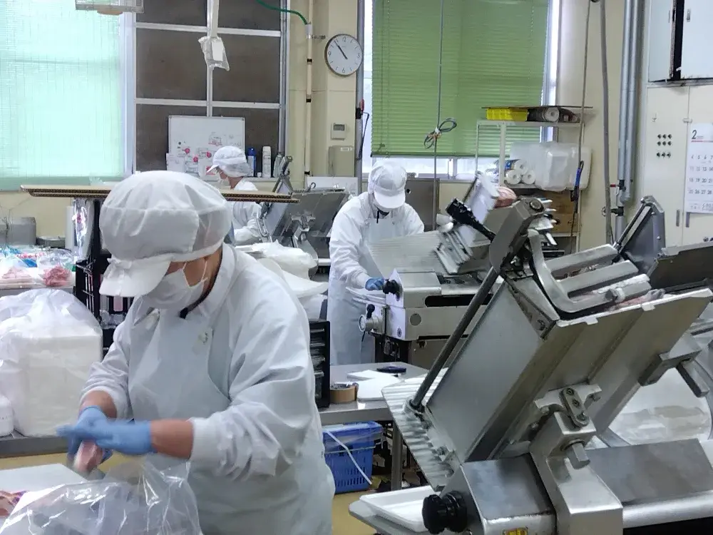 肉の加工スタッフ急募!! ★未経験者でも簡単にはじめられます★