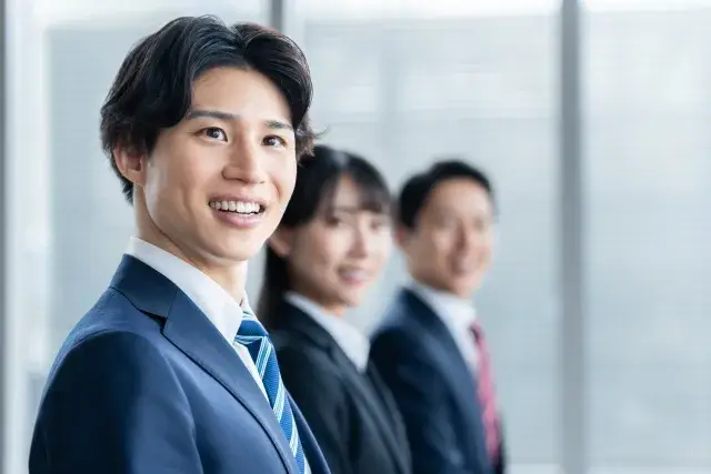 【土日祝休み×大手メーカー勤務×正社員前提】鹿児島で安定して働ける営業職！／プラスチック製品や紙袋製品を扱う企業での法人営業スタッフ募集