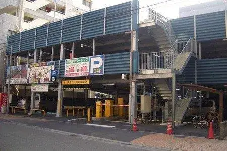 新しいキャリアを築こう！駐車場設備メンテナンススタッフ
