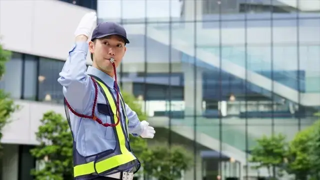 《夜勤》★男女警備員(交通誘導等)アルバイト募集！