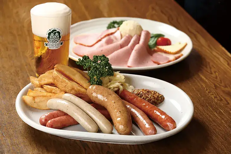 【時給1,100円〜・嬉しい食事付き】オシャレビアレストランでキッチン補助のお仕事！週2・3日～＆1日5〜6ｈ勤務＆WワークOK