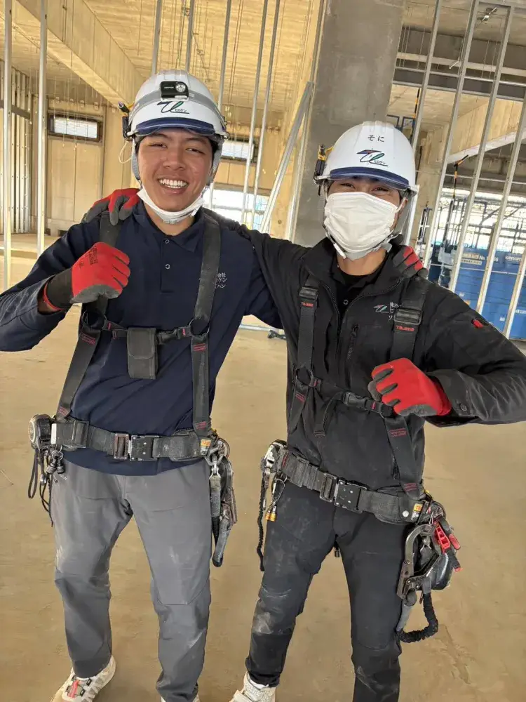 未経験から技術を身につける内装工事スタッフ｜月給20万円～37万5,000円｜社宅あり
