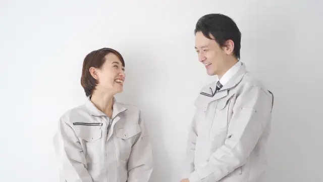 【日勤のみ×土日祝休み】測る・見る・入力するの簡単ステップ！モクモクできる部品の検査スタッフ募集！きれいな工場で嬉しい食堂も完備♪