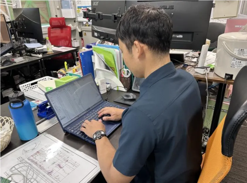 【総合職】事務作業中心＋現場サポート｜週休2日制・服装自由・未経験の方も経験者の方も大歓迎！