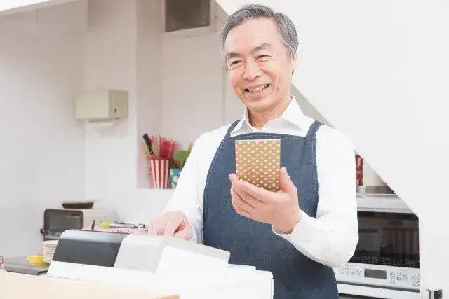 【生活面のサポート充実｜個室寮完備（鍵付き）】勤務実績×能力に応じて評価する環境です◎｜売店・福利厚生施設・自動販売機の管理のお仕事