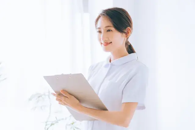 【日勤のみ】病棟の准看護師｜基本週2日休み(希望休相談OK)・残業月3時間程度｜鹿児島中央駅より徒歩5分
