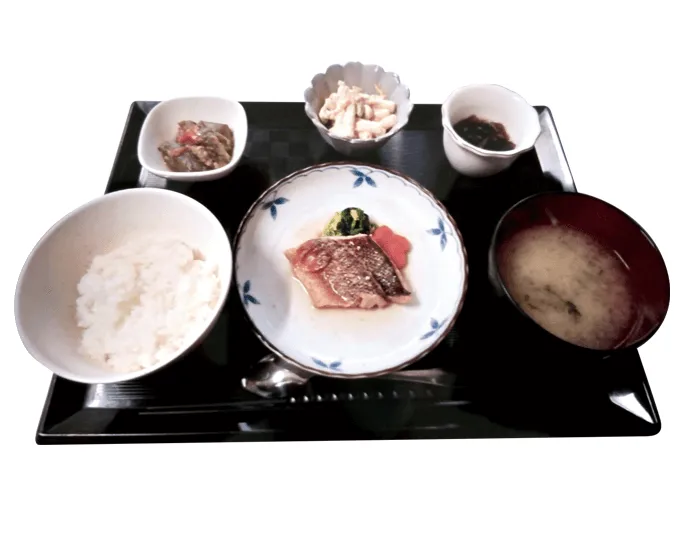 【料理好きの方歓迎♪】福祉施設の厨房スタッフ（早朝/日勤選択相談可・マイカー通勤OK・未経験者さんも活躍できる！）