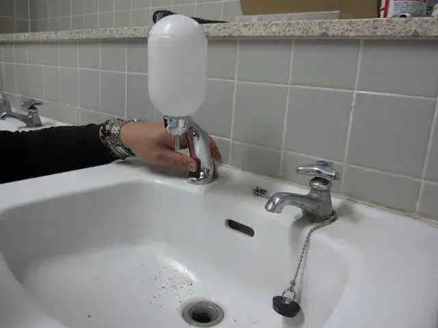 水回り関係、設備の交換の様子♪