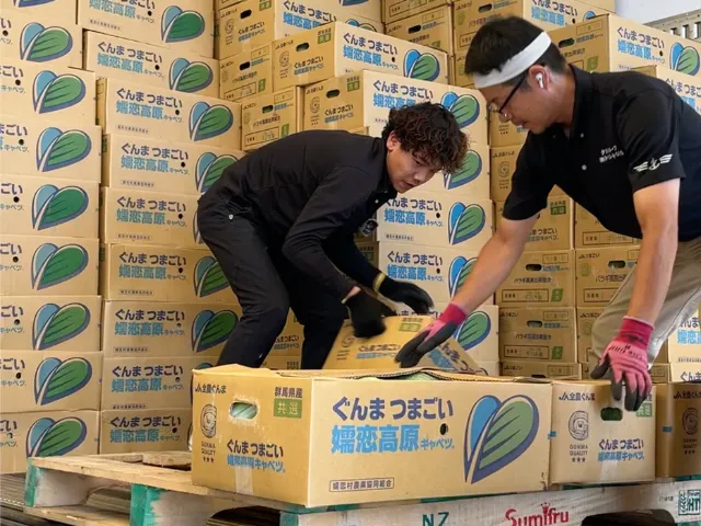 分からないことも先輩スタッフがしっかりサポートします。