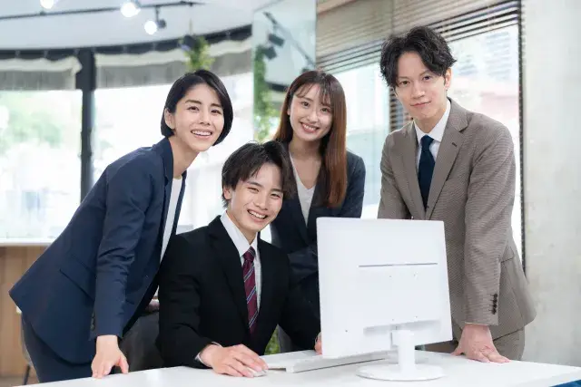 男女問わず活躍可能！土日祝はお休みで働きやすい環境が整っています。