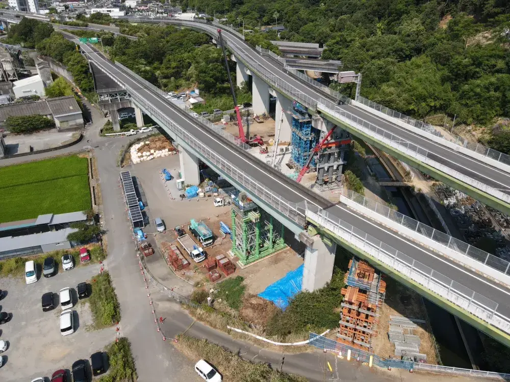 【土木施工管理技士｜月収60万円以上も可】経験を活かして厚待遇を実現！案件増加につき即戦力採用を実施中
