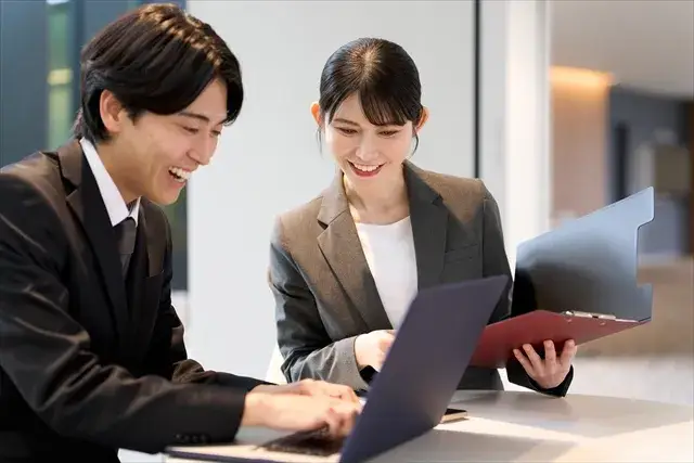 分からないことは、先輩スタッフが丁寧にサポートします♪