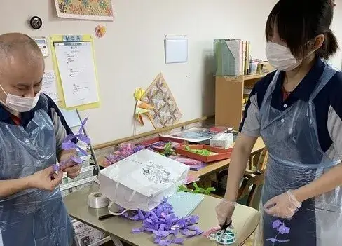 季節のイベント準備の様子です♪