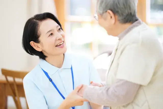 【月9日休み・希望休の相談OK】介護福祉士募集（即日勤務OK・経験者歓迎）！研修制度もあり安心してスタートできます♪