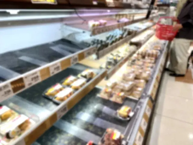 惣菜・精肉・米飯などのパック詰め作業　