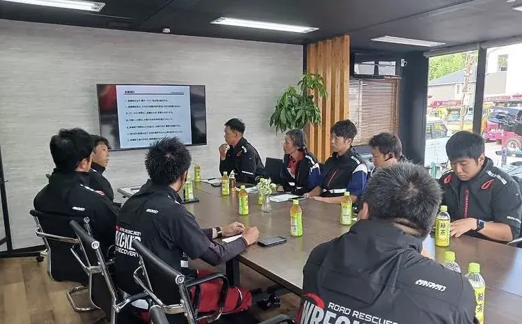 毎月1回の定例会議！