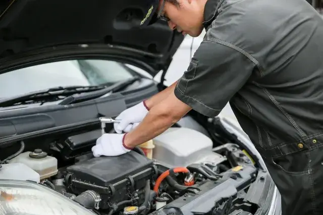 太陽自動車で自動車整備士募集中！