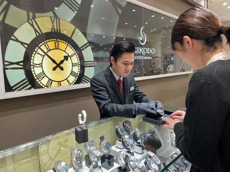 ジュエリー・時計販売スタッフ募集★お客様の大切な日を彩るお手伝いするやりがいのあるお仕事です