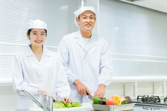 早朝のお仕事♪学校寄宿舎調理スタッフ