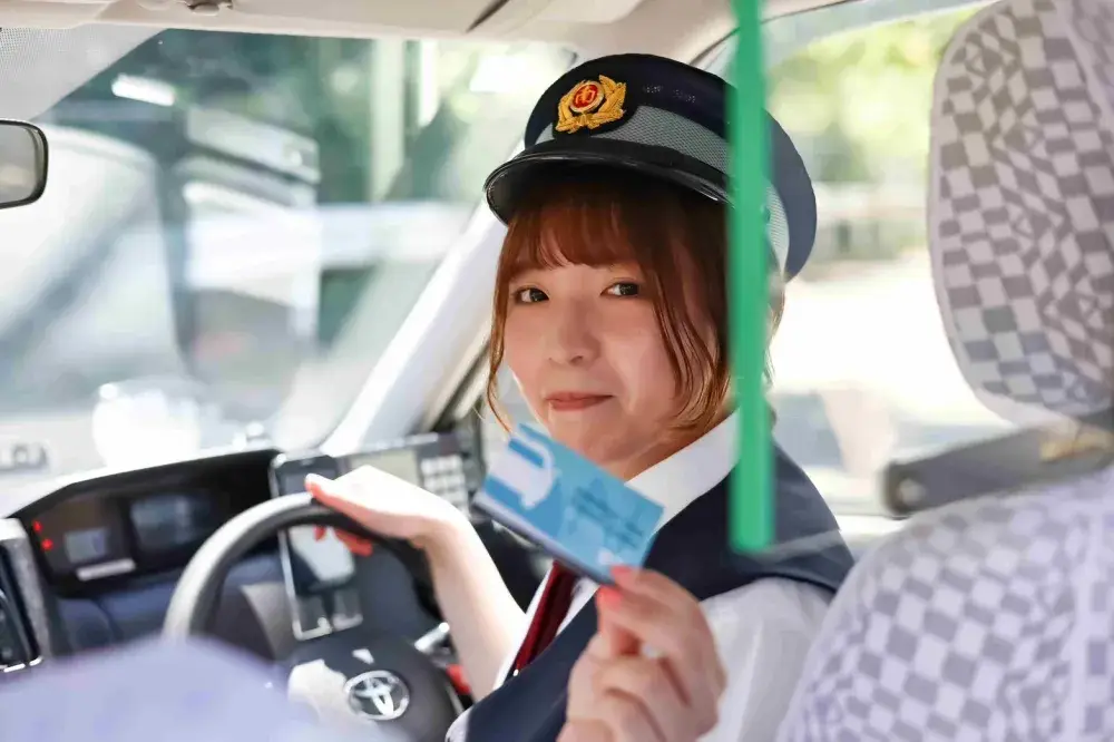 風の向こうに、私の未来が待っている！タクシードライバー募集