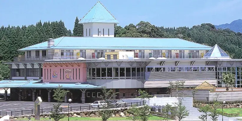 フロント・売店・レストランスタッフ募集！未経験者歓迎です！