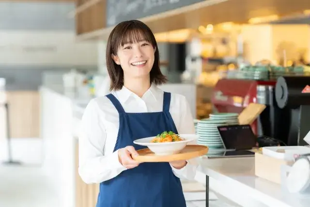 天文館カフェレストのホールスタッフ募集！